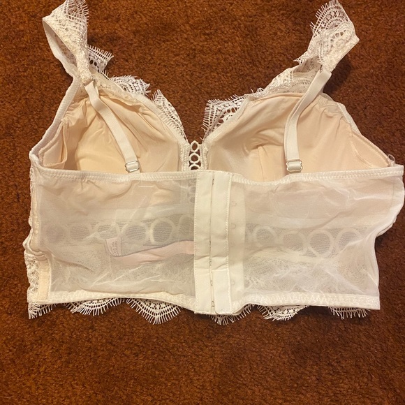 Matching bra & underwear set - Picture 3 of 8